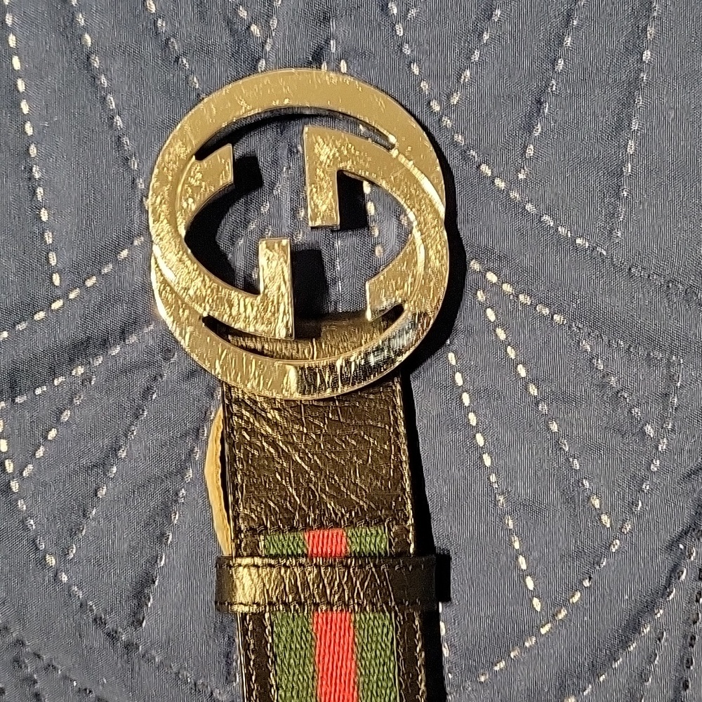 womans Gucci Belt